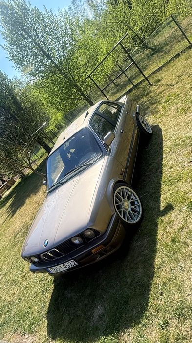 Sprzedam BMW E30 V8