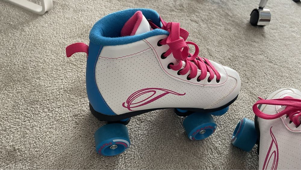 Patins quatro rodas novos