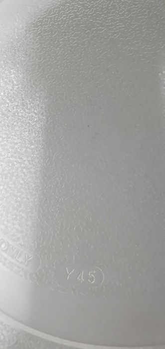 Pratos NOVOS de microondas com 24,5cm Y45 e Y176