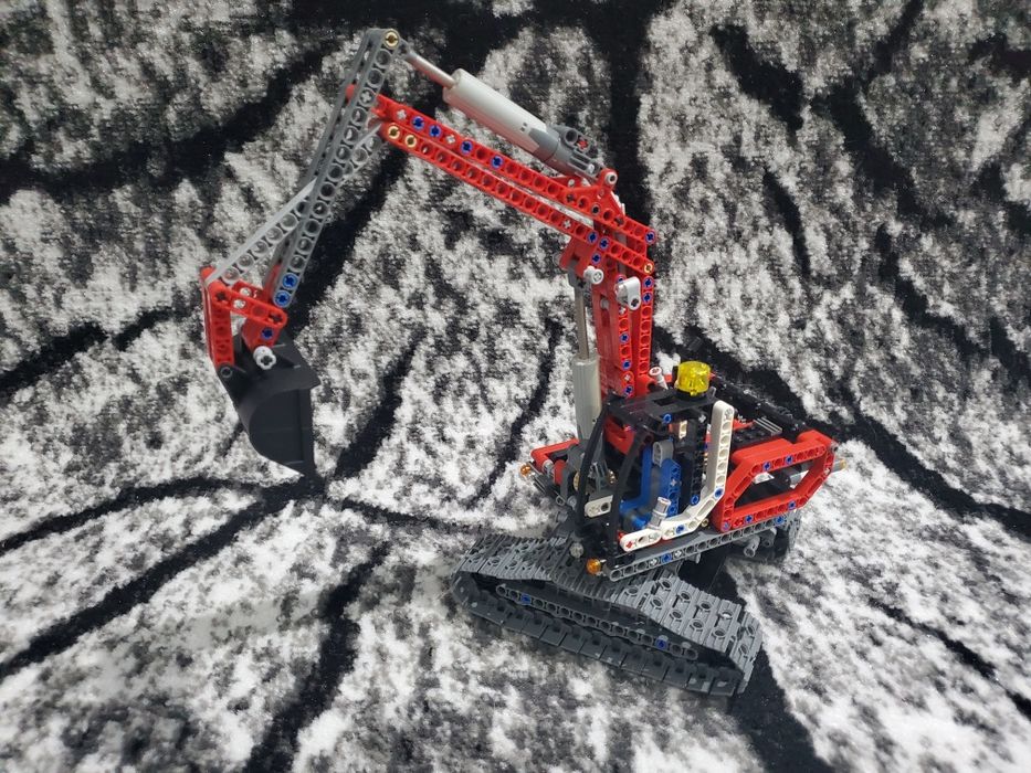 Lego Technic 8294 Koparka  Gąsienicowa Czewona