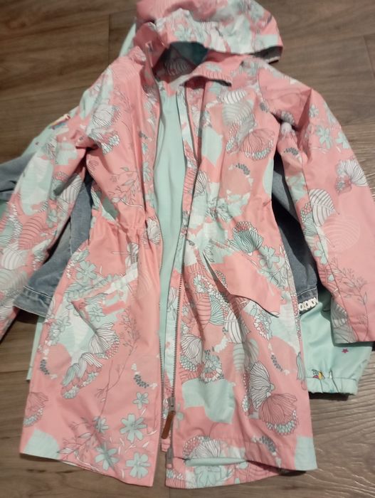 Верхній одяг на дівчину 10 років