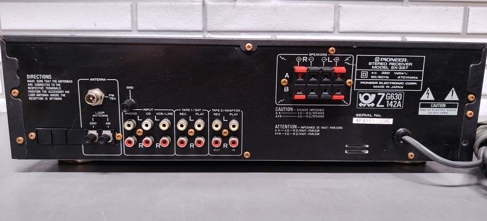 Amplituner PIONEER SX-337. Bardzo mocny.