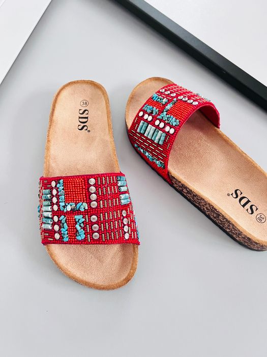 39 Sklep Nowe klapki damskie z koralikami 8097 red