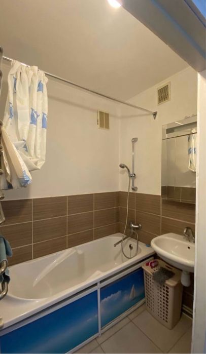 Двокімнатна квартира в центрі Бородянки, Фасад можна під бізнес!!