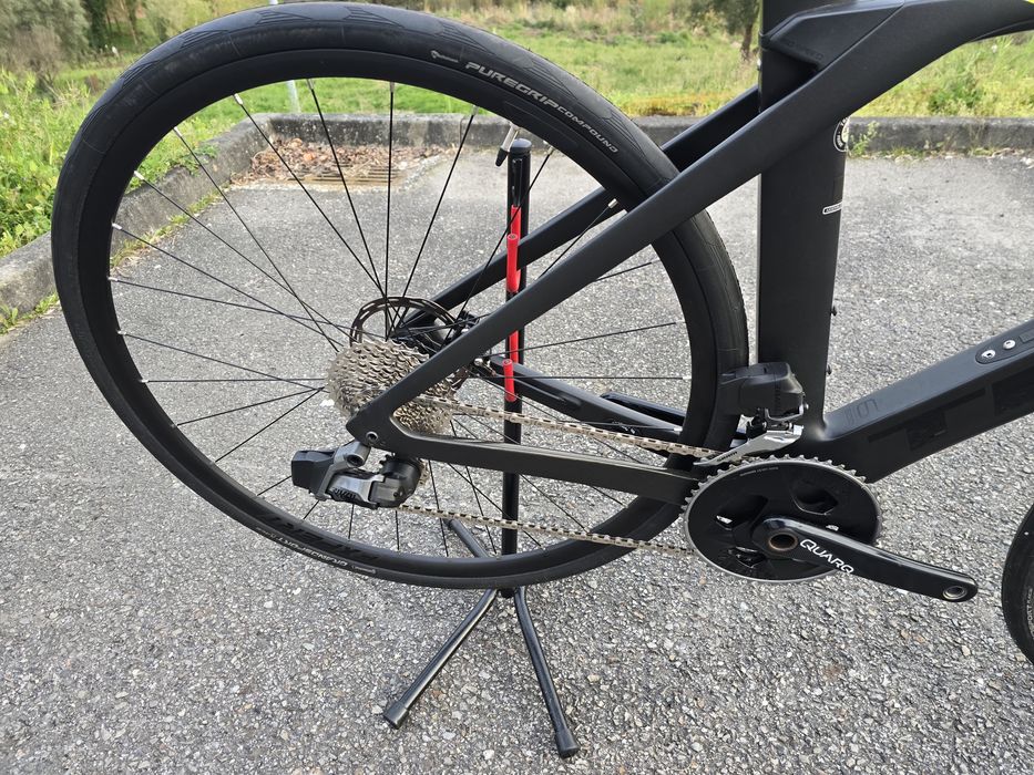 Trek madone sl6 sram rival axs