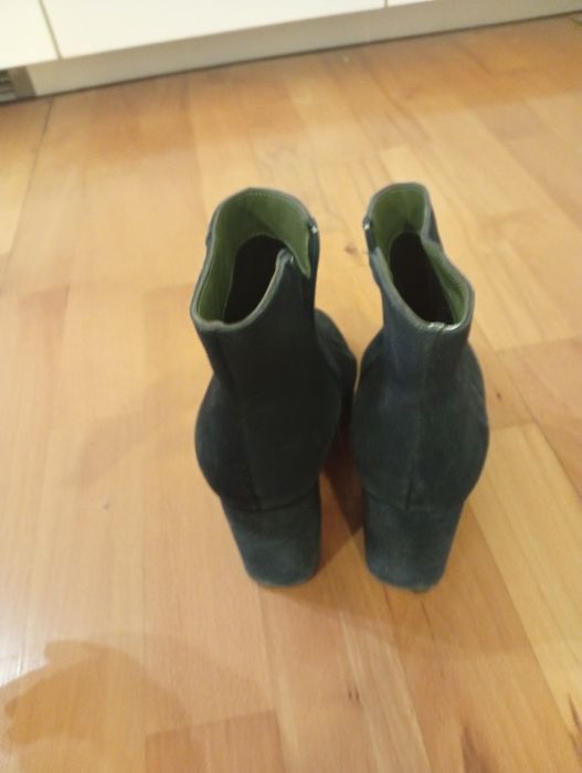 Buty granat zamsz skóra botki Benetton 38 slupek