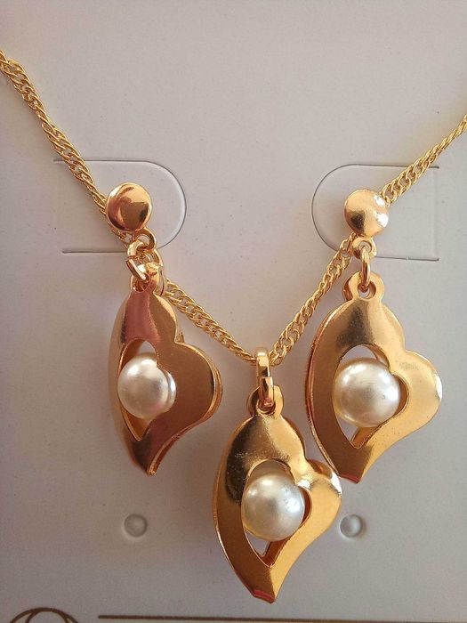 Conjunto Coração Brincos e colar