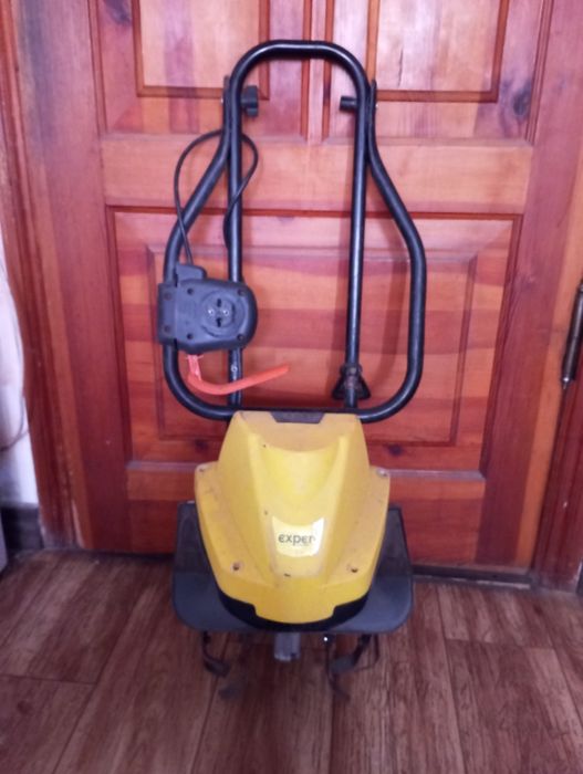 Продам культиватор