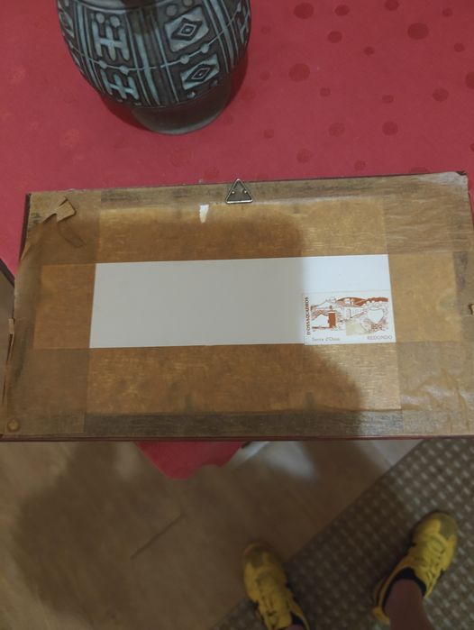 Quadro Decorativo Natureza-Morta com Moldura em Madeira Maciça