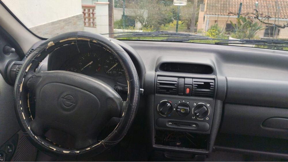 Vendo um Opel corsa b