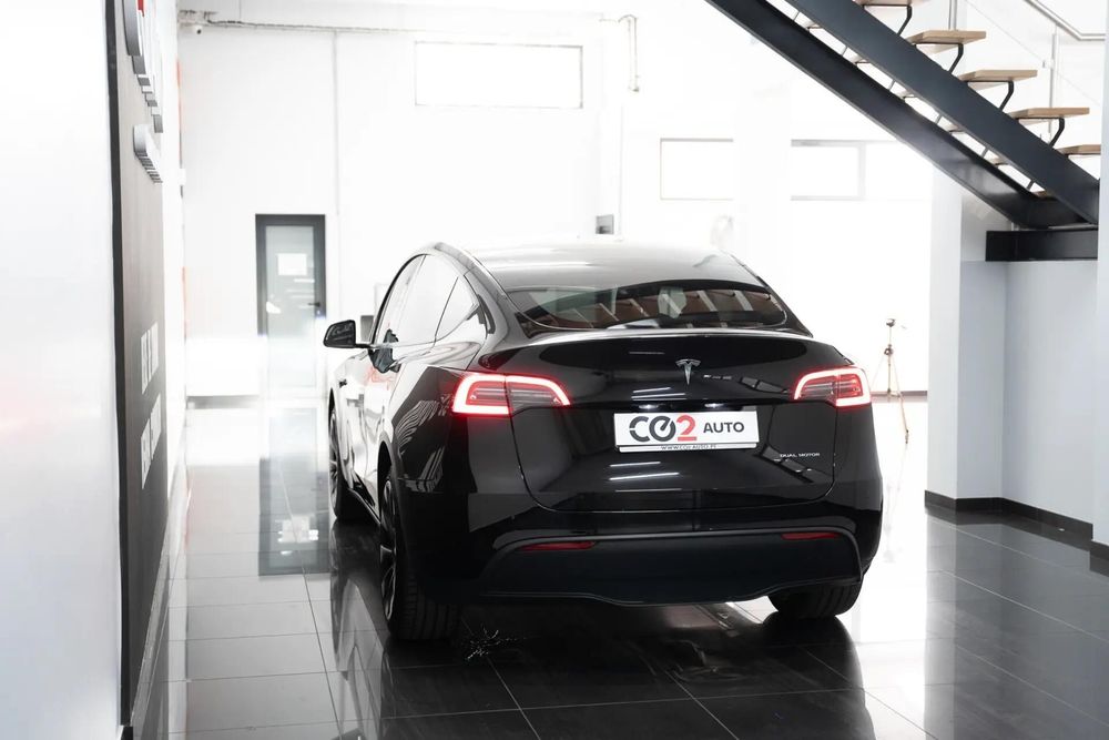 Tesla Model Y Long Range Dual Motor AWD