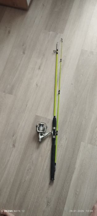 Продам спінінги 2 штуки