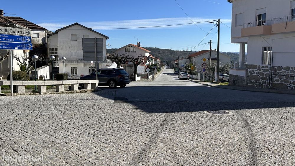 Espaço Comercial Para Venda   Na Vila De Gonçalo - Uma Oportunidade Ún