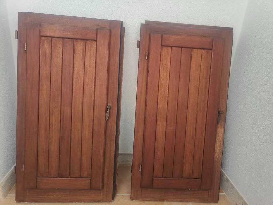 Janelas de Madeira com Vidro Duplo