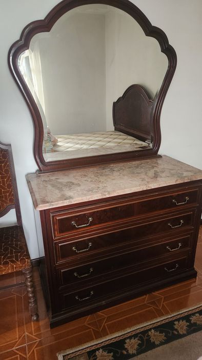 Quarto completo  em madeira