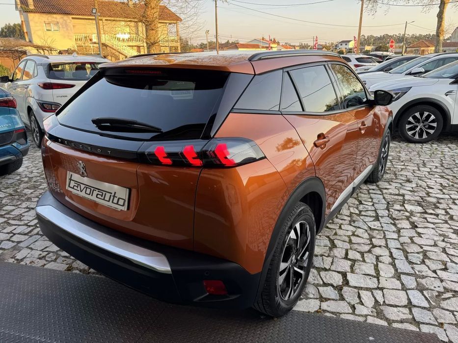 Peugeot e-2008 50 kWh Allure