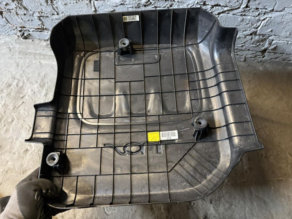 Кришка двигуна мотор Kia Soul ev Volkswagen E-golf