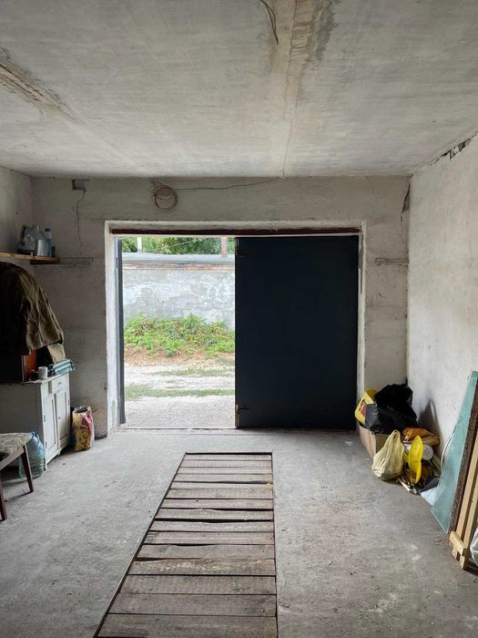 продам капитальный гараж Шеченковский район Иванова 87