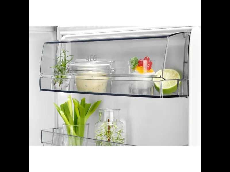 Lodówka z zamrażarką NoFrost AEG SCE818E8TS