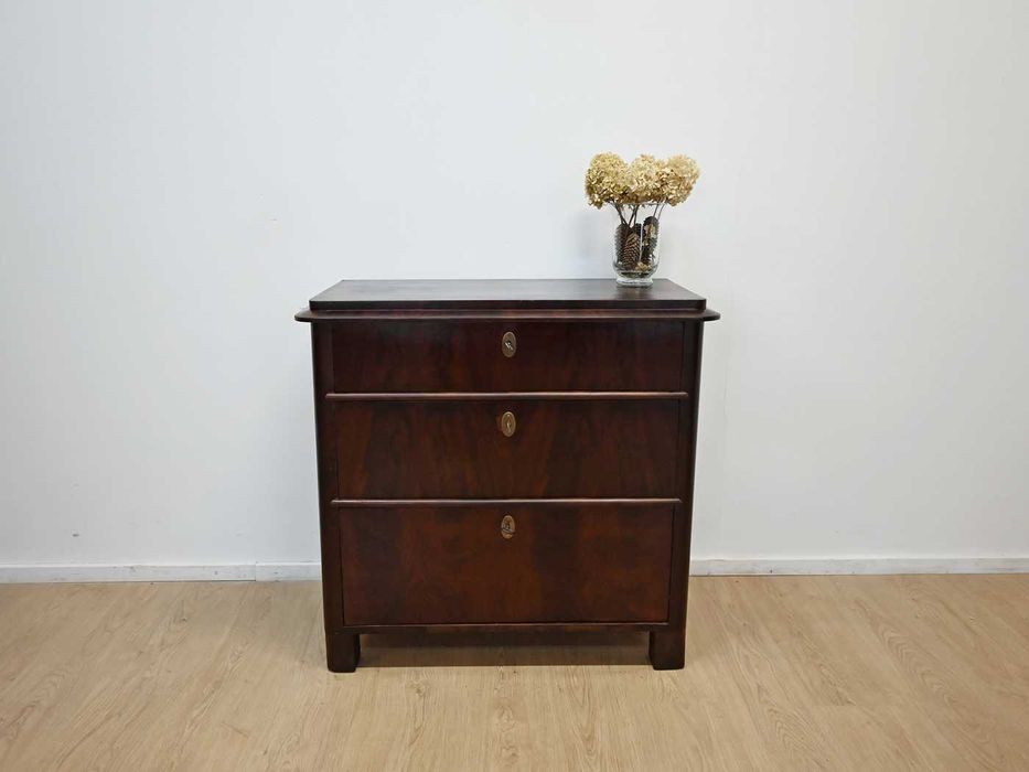 mahoniowa komoda z 1880 roku 122305