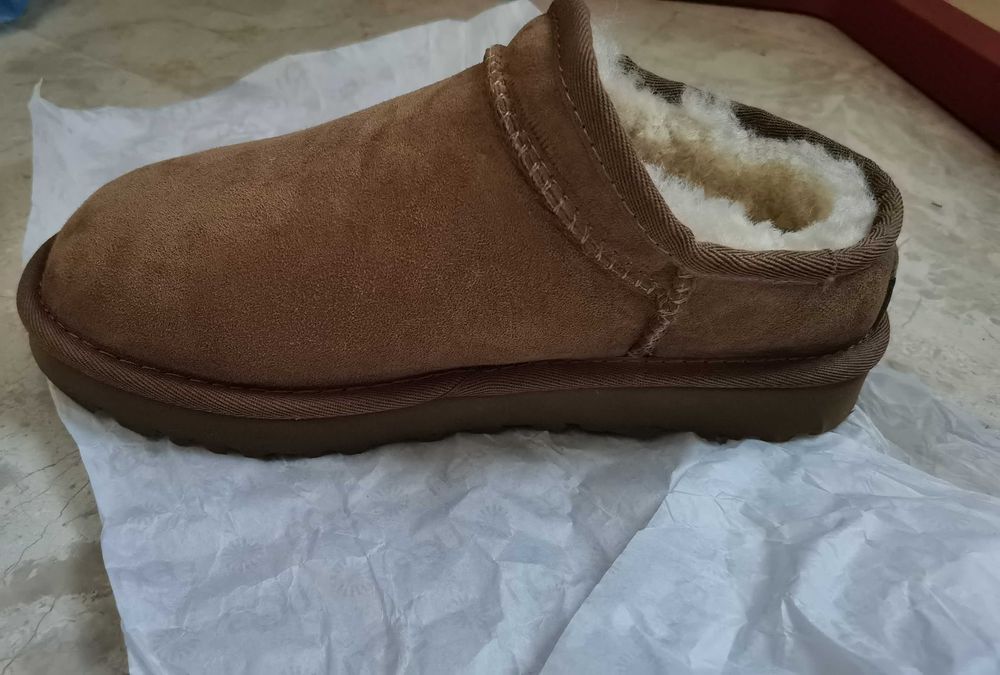 UGG  Australia slip-on camel