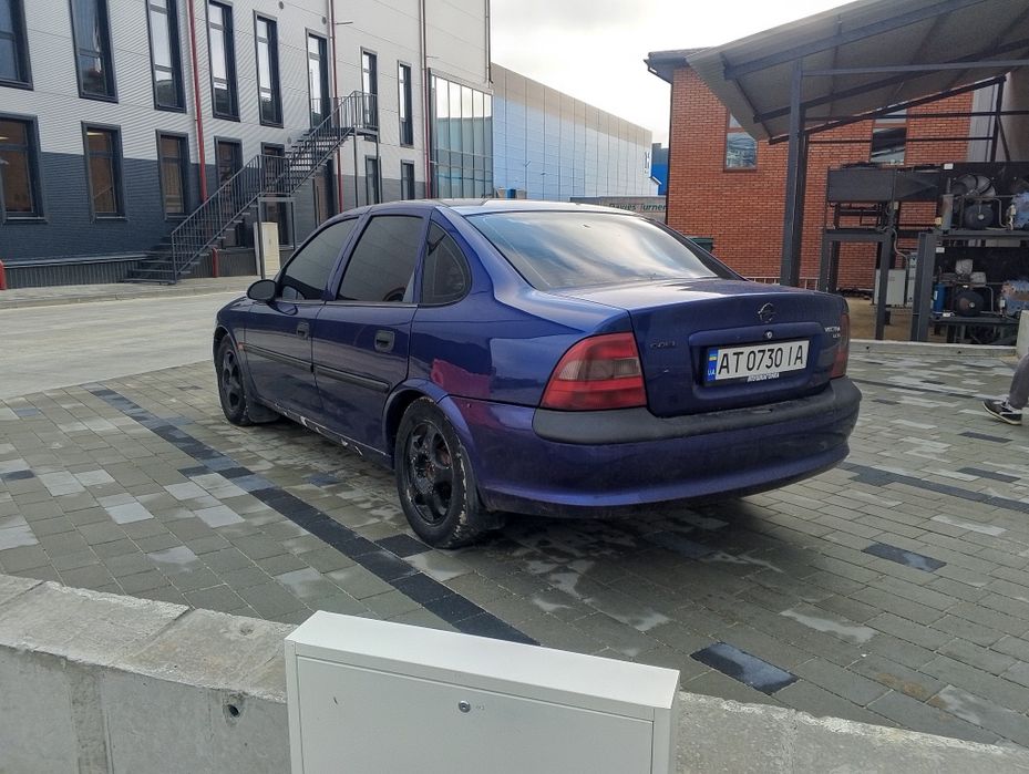 Продам  Опель вектра б