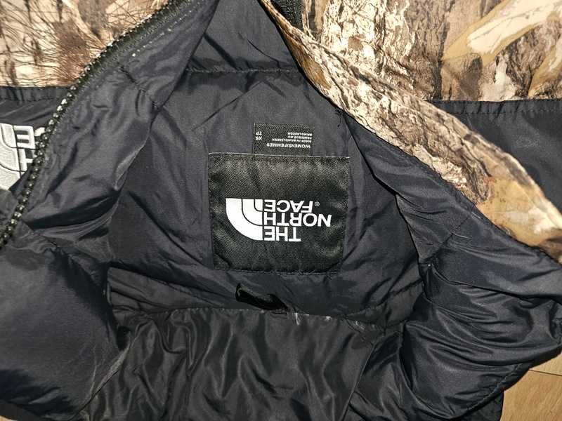 Kurtka puchowa damska The North Face 1996 S kamulaż camuflage