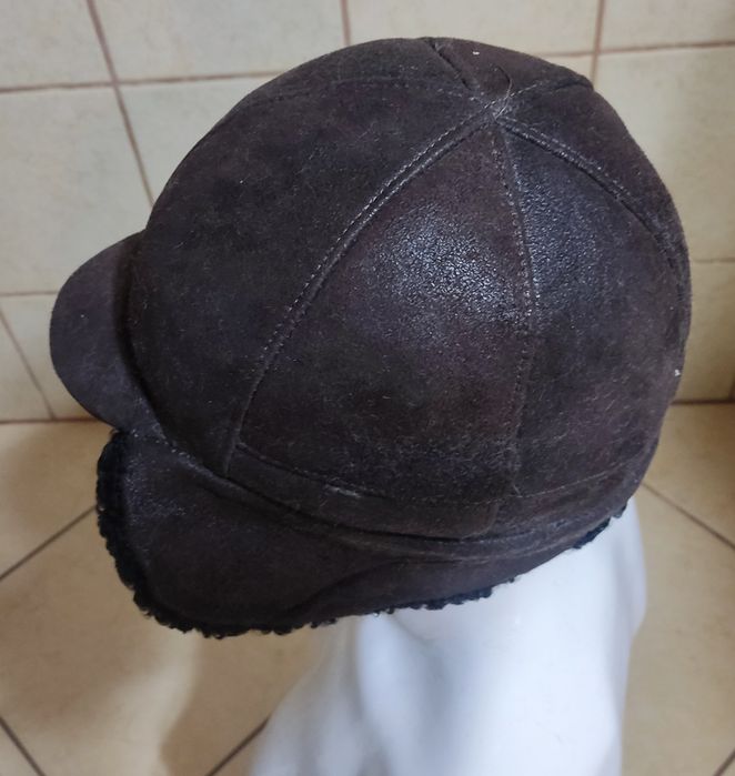 Skorzana czapka z daszkiem