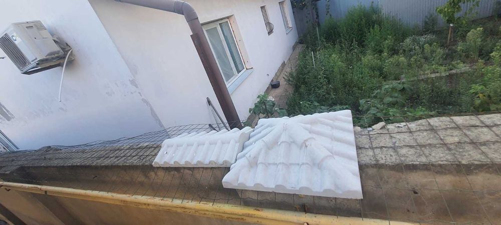 Бетонні ковпаки для стовпів і парапети (козирки, кришки) для огорожі