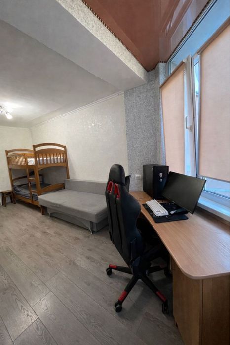 Велика кімната на Ювілейному, ТЕРМІНОВО