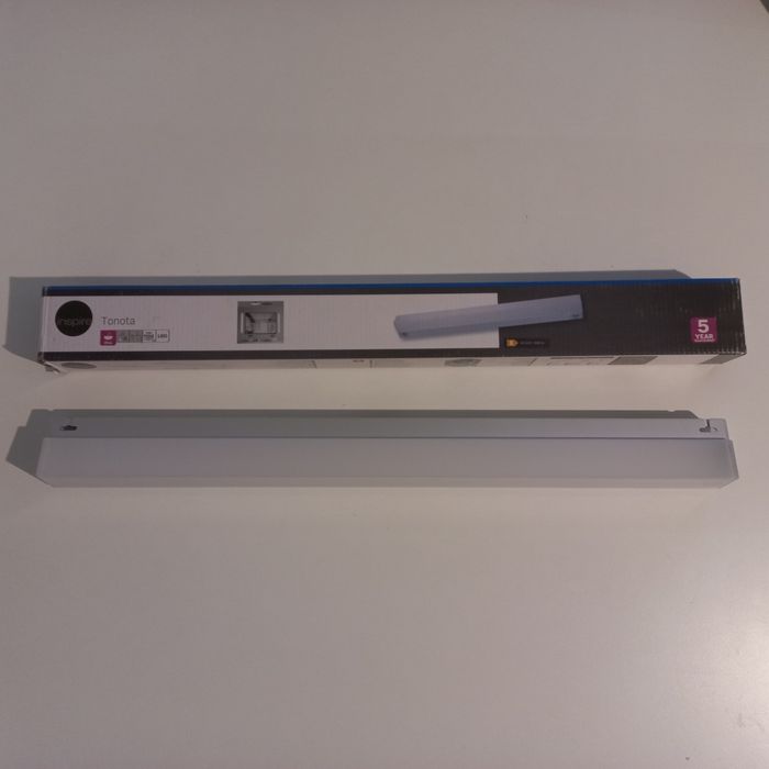 Lampa LED nowa-czujnik