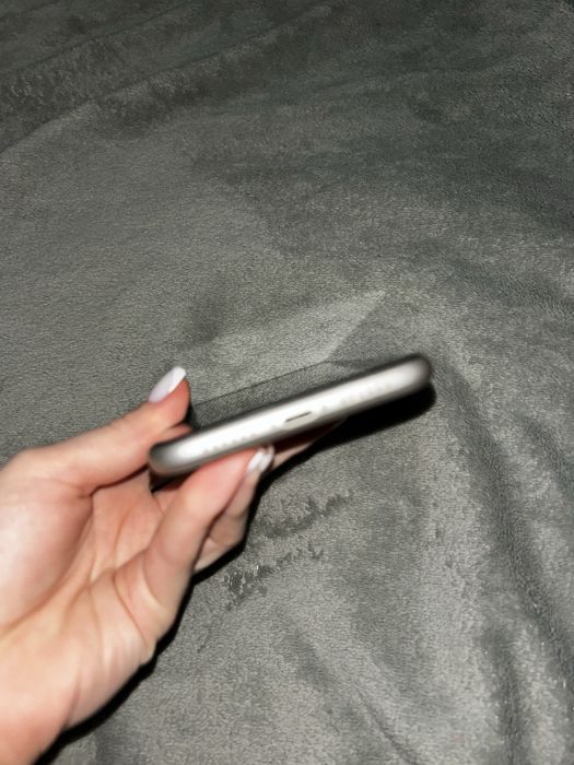 Айфон 11 білий 128 гб