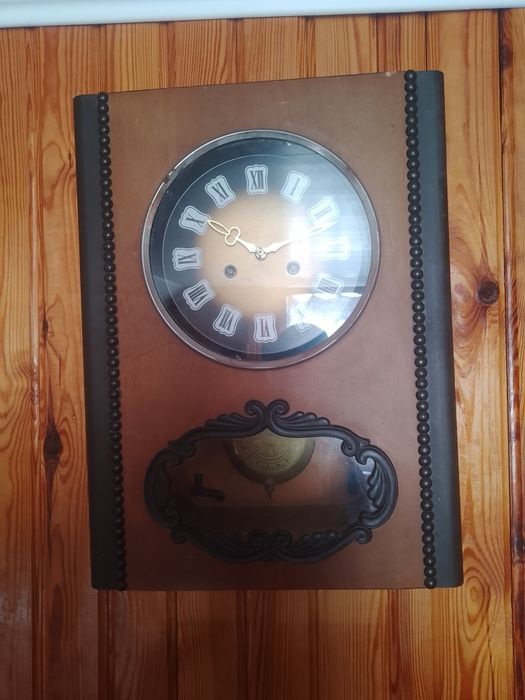 Часы Янтарь настенные