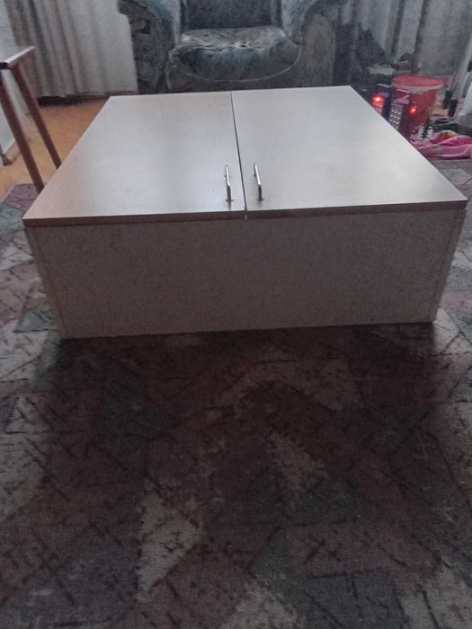 Шкафчики кухонные навесные 2 шт.