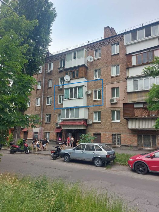 2к квартира з ремонтом. Цегляний будинок. 3-й пов. Вул. Макіївська, 2