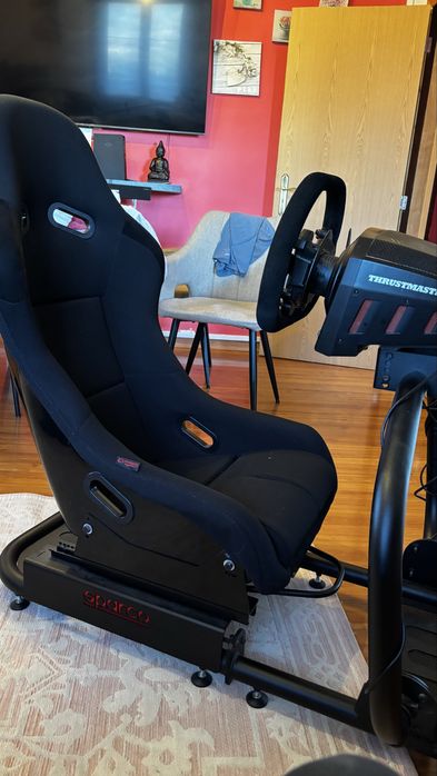 Cockpit Sim Racing Completo – Thrustmaster + Sparco – Excelente Estado