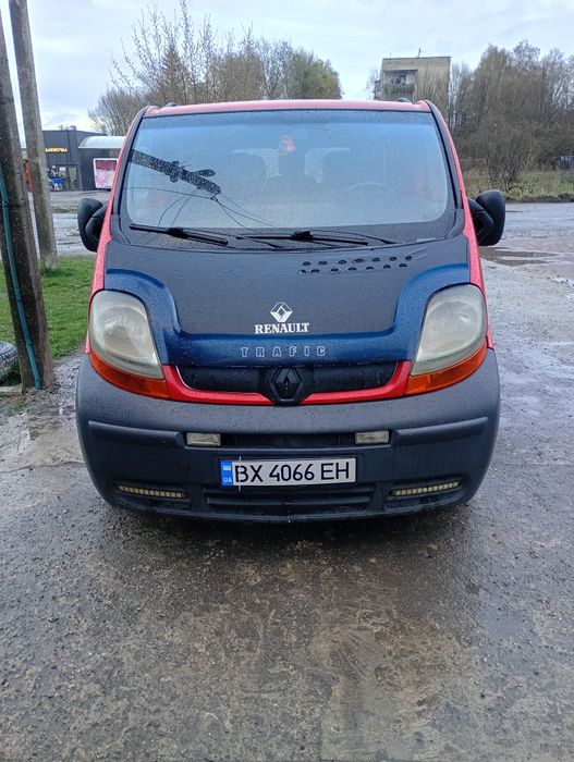 Renault trafic  7 мість