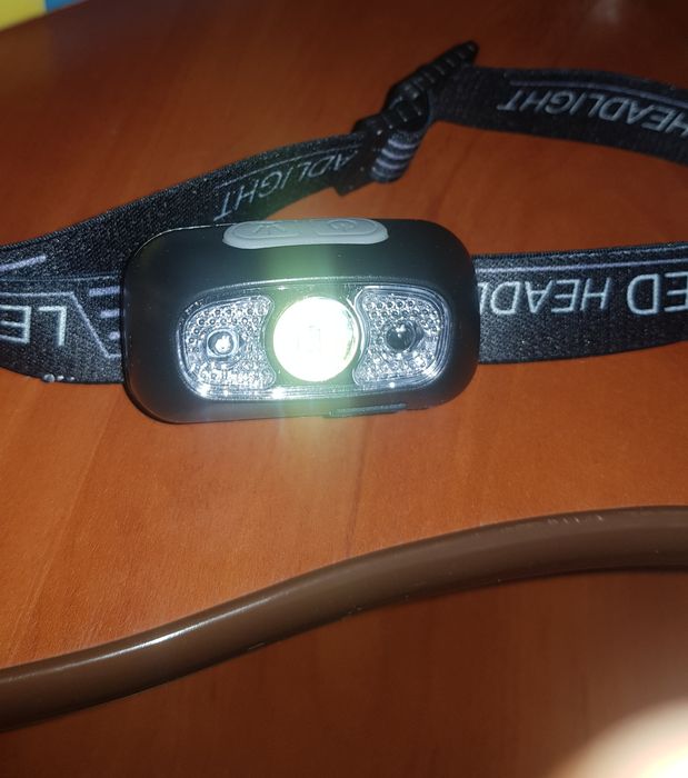 Налобний ліхтарик акумуляторний