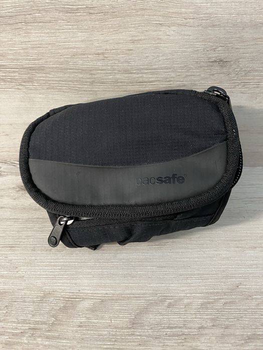 Saszetka na nadgarstek antykradzieżowa