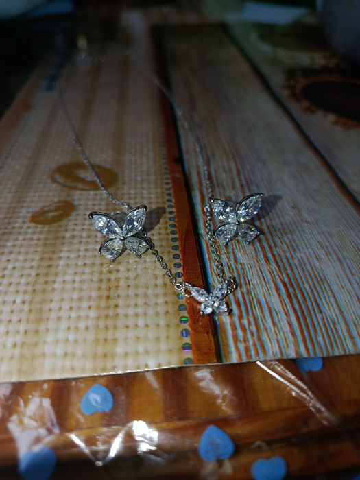 komplet motylki, mega piękny