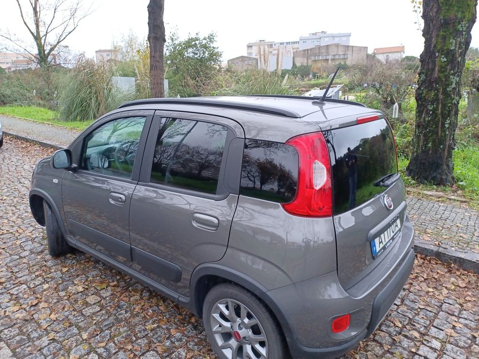 Panda 1.0 Hibrid City Life Semi Novo
