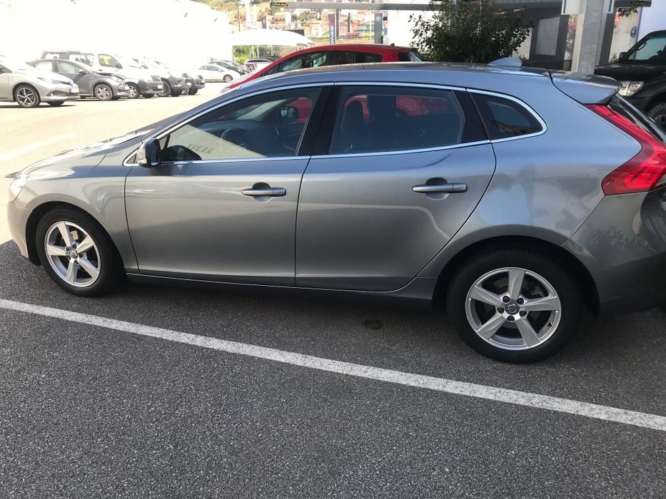 Volvo V40 momentum