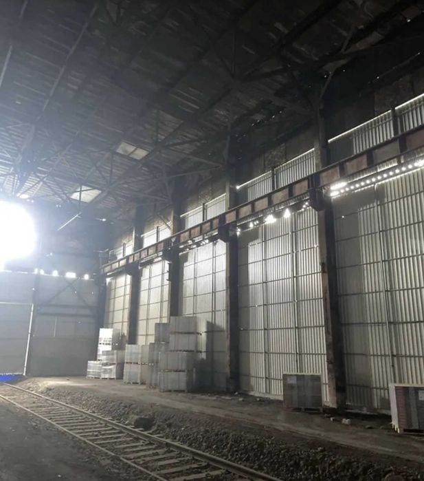 Здається комерційне виробниче приміщення загальною площею 2139 кв.м.