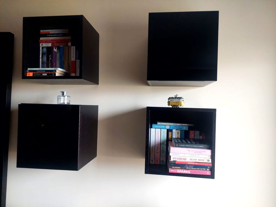 Cubos Madeira  parede | Antarte