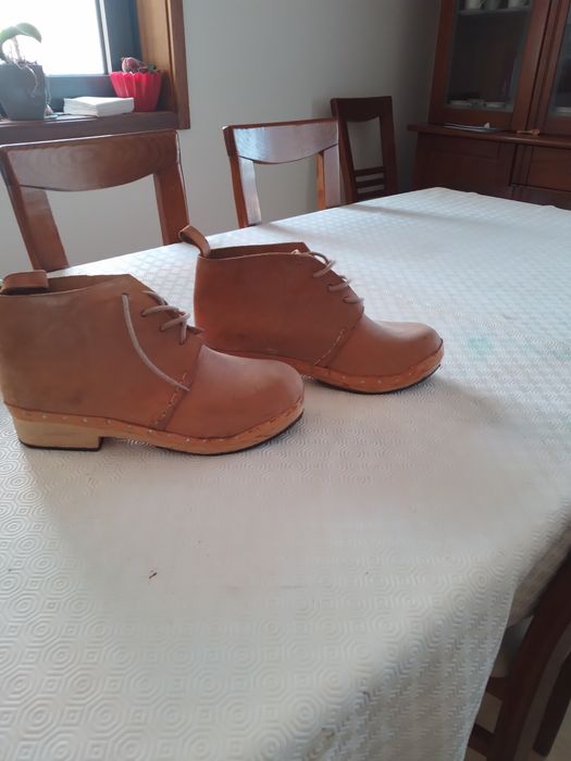 Tamancos a moda antiga