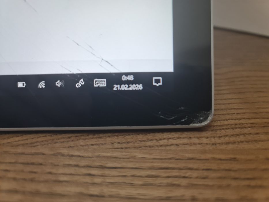 Microsoft Surface Pro 5 (2017) | Intel Core i7 | 8GB RAM