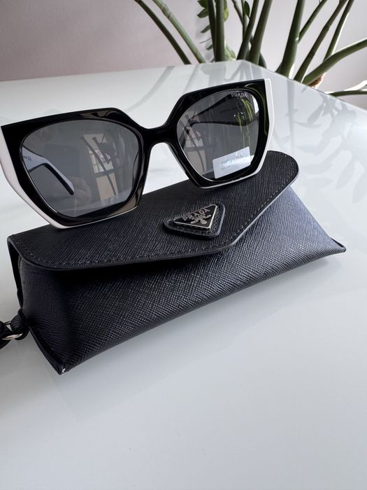 Okulary przeciwsłoneczne Prada PR 15 WS