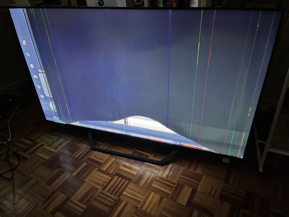 TV Hisense 65" 65A7KQ para peças