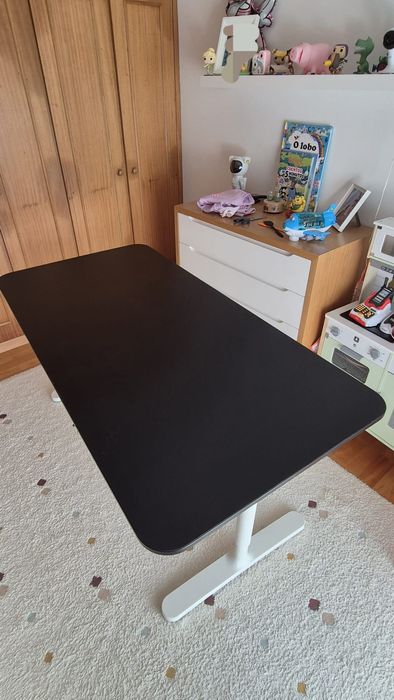 Mesa Bekant Ikea 160x80cm Preta