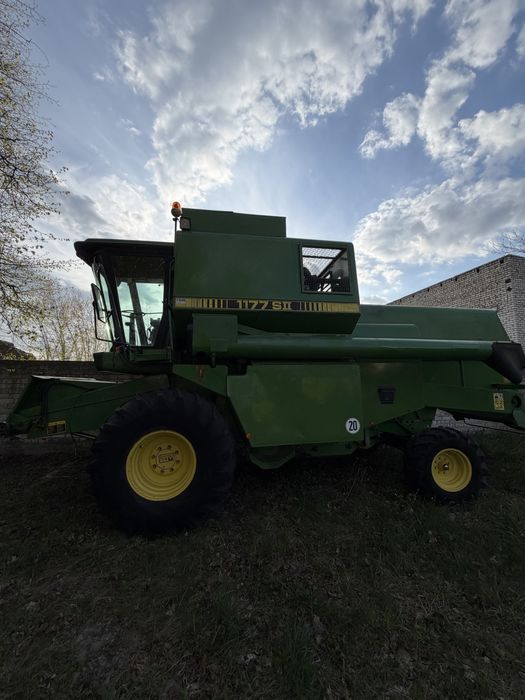 Комбайн John Deere 1177